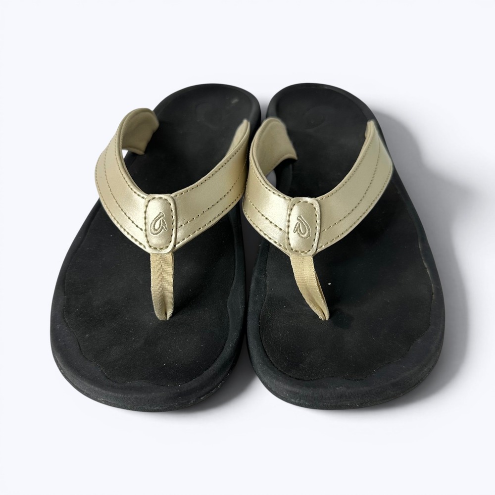 OluKai Ohana Gold Black Thong Sandals Comfort Flip Flop 20110 Womens Size 9